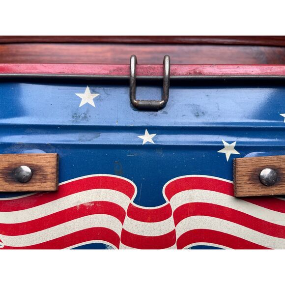 Vintage Patriotic Red White Blue Tin Basket by Golden Cookies, Watertown MASS. - Picture 10 of 13